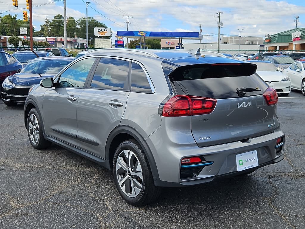 2022 Kia Niro EV view 2