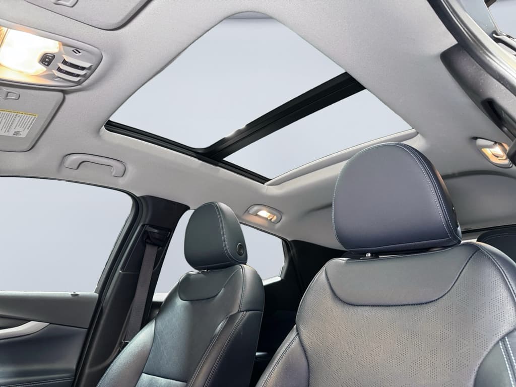 2023 Chevrolet Bolt EUV view 25