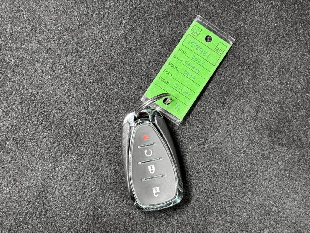 2023 Chevrolet Bolt EUV view 24