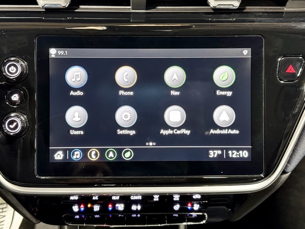 2023 Chevrolet Bolt EUV view 11