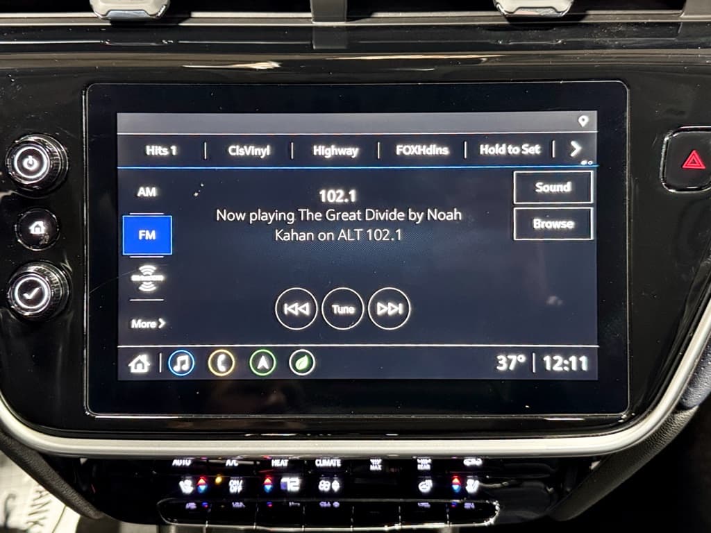 2023 Chevrolet Bolt EUV view 14