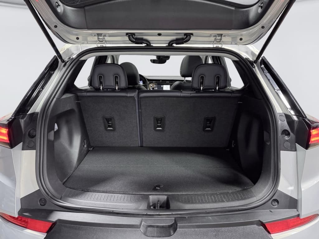 2023 Chevrolet Bolt EUV view 26