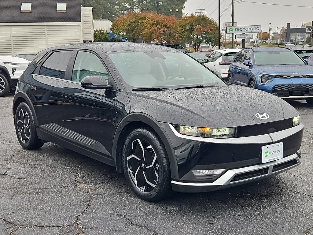 2023 Hyundai IONIQ 5 view 4