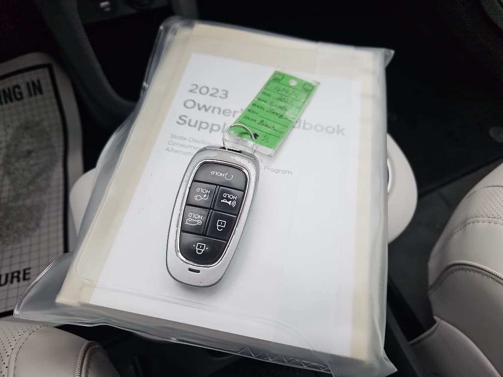 2023 Hyundai IONIQ 5 view 21