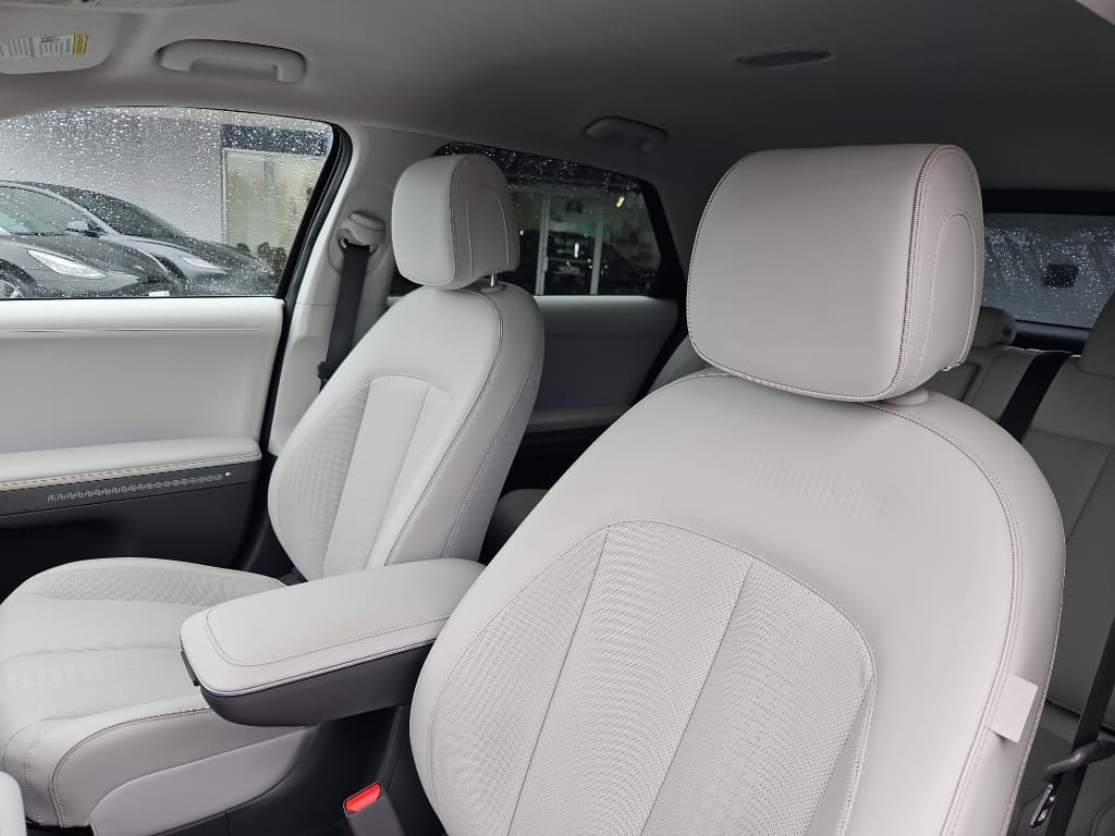 2023 Hyundai IONIQ 5 view 24