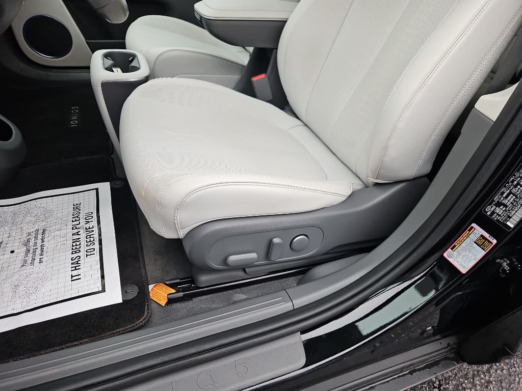 2023 Hyundai IONIQ 5 view 7