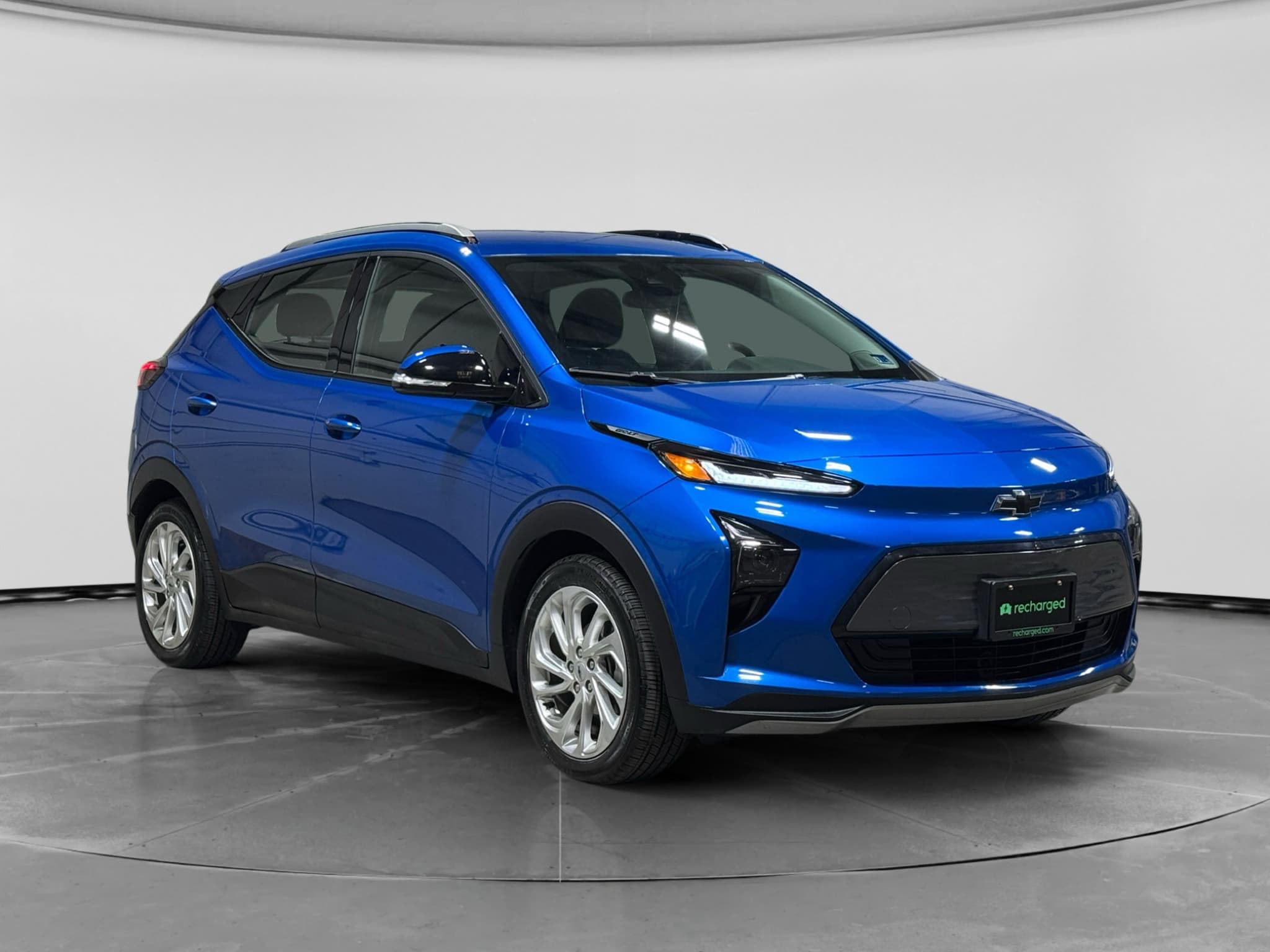 2023 Chevrolet Bolt EUV view 4