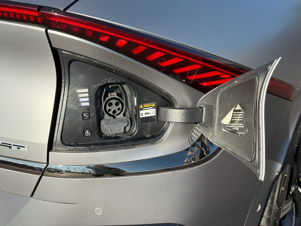 2024 Kia EV6 view 5