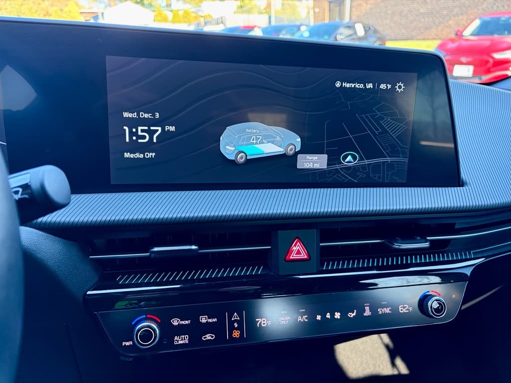 2024 Kia EV6 view 17