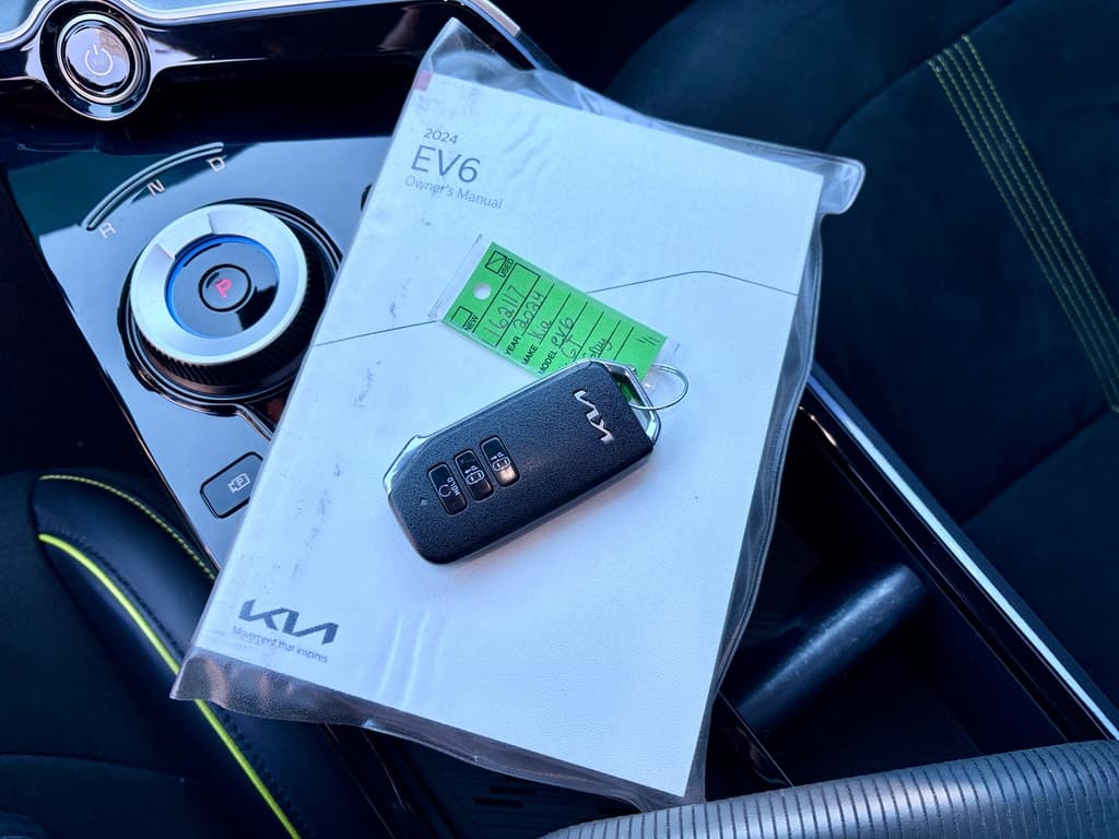 2024 Kia EV6 view 26