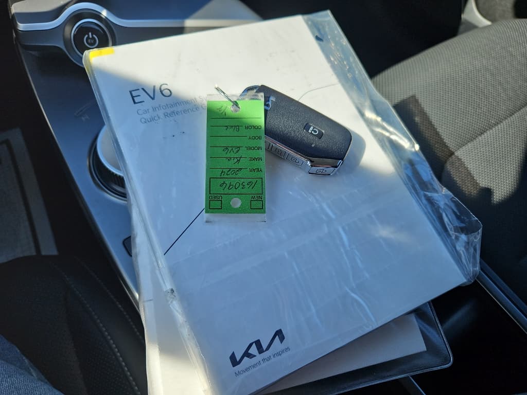 2024 Kia EV6 view 24