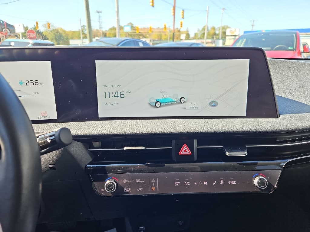 2024 Kia EV6 view 11