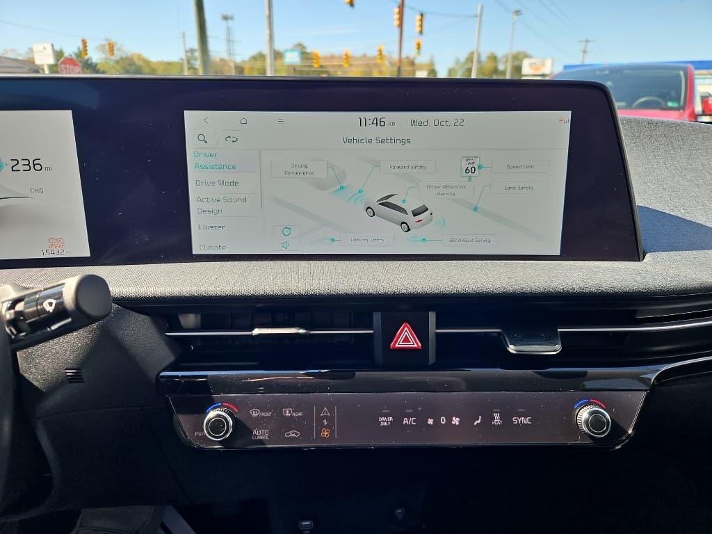 2024 Kia EV6 view 15