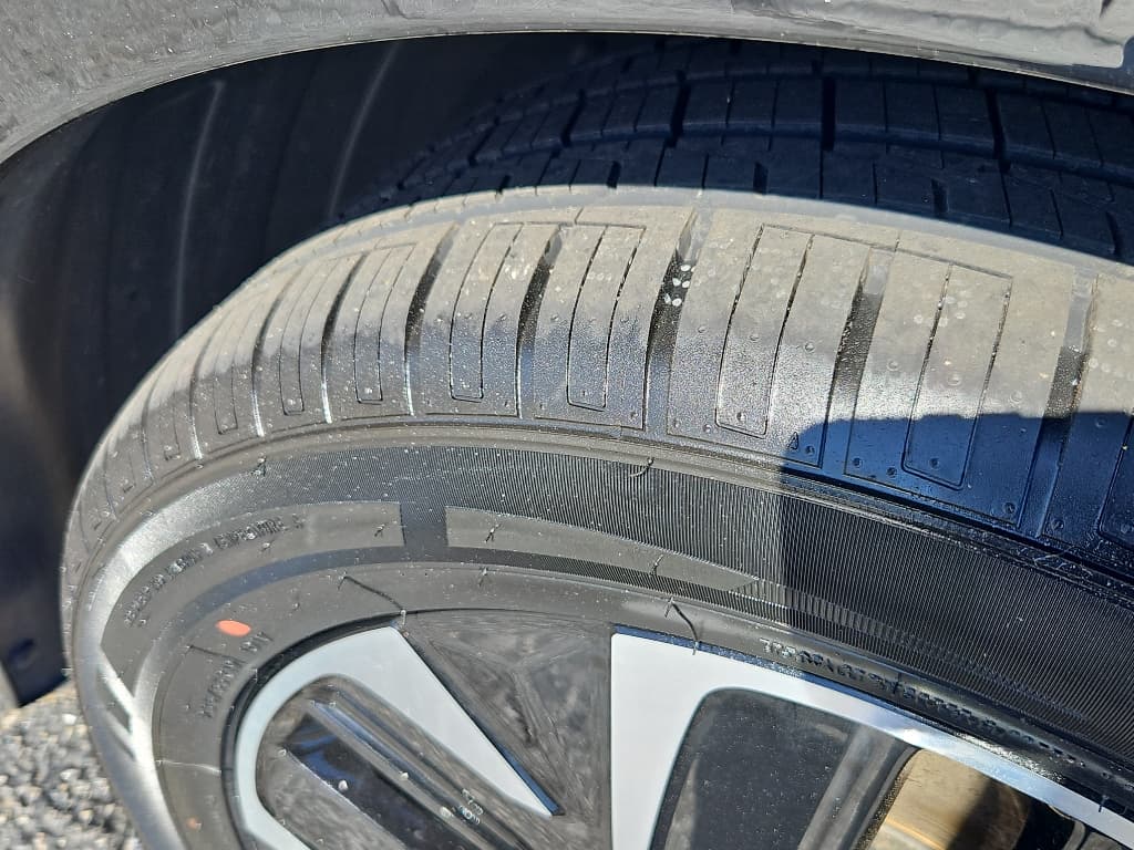 2024 Kia EV6 view 32