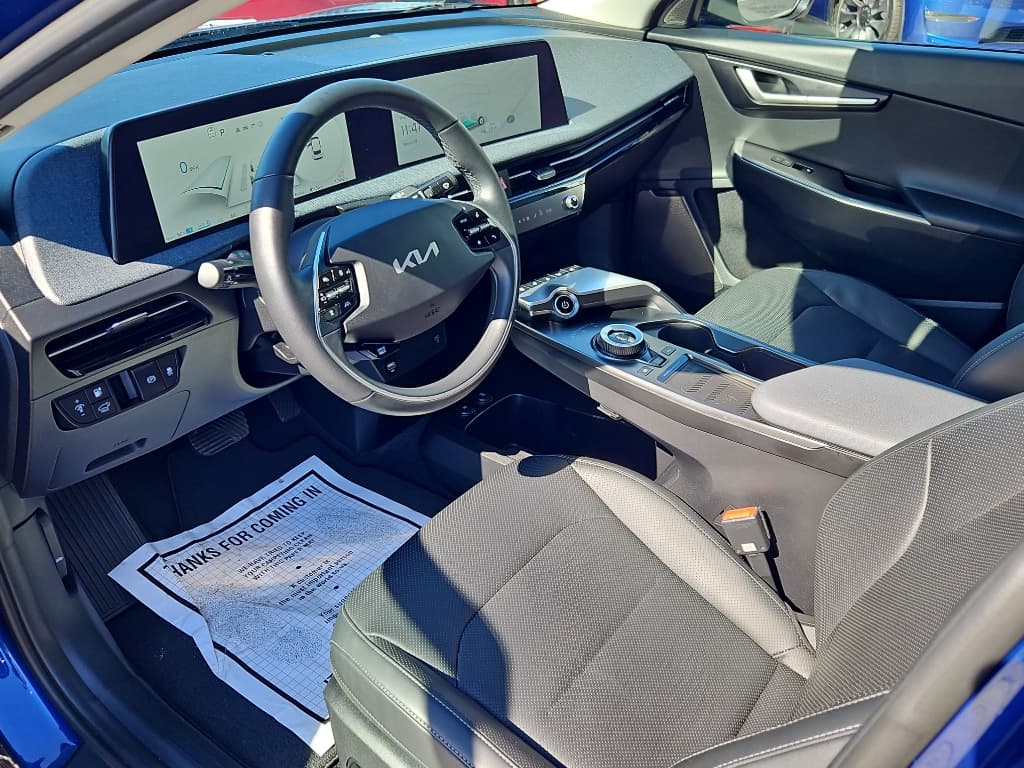 2024 Kia EV6 view 18