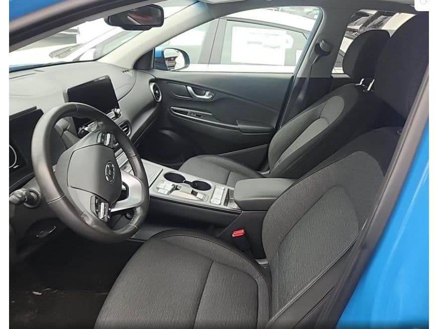 2023 Hyundai Kona EV view 5