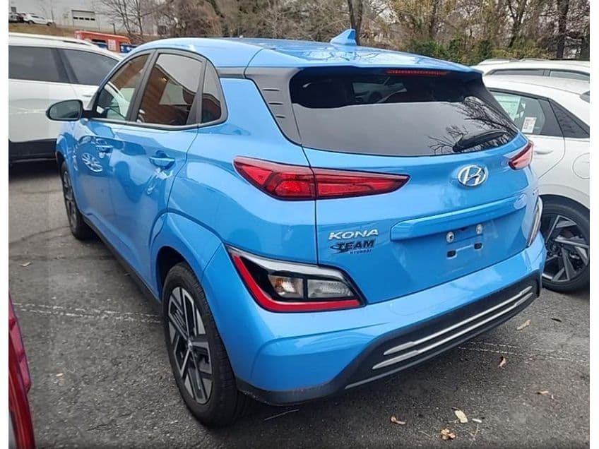 2023 Hyundai Kona EV view 3