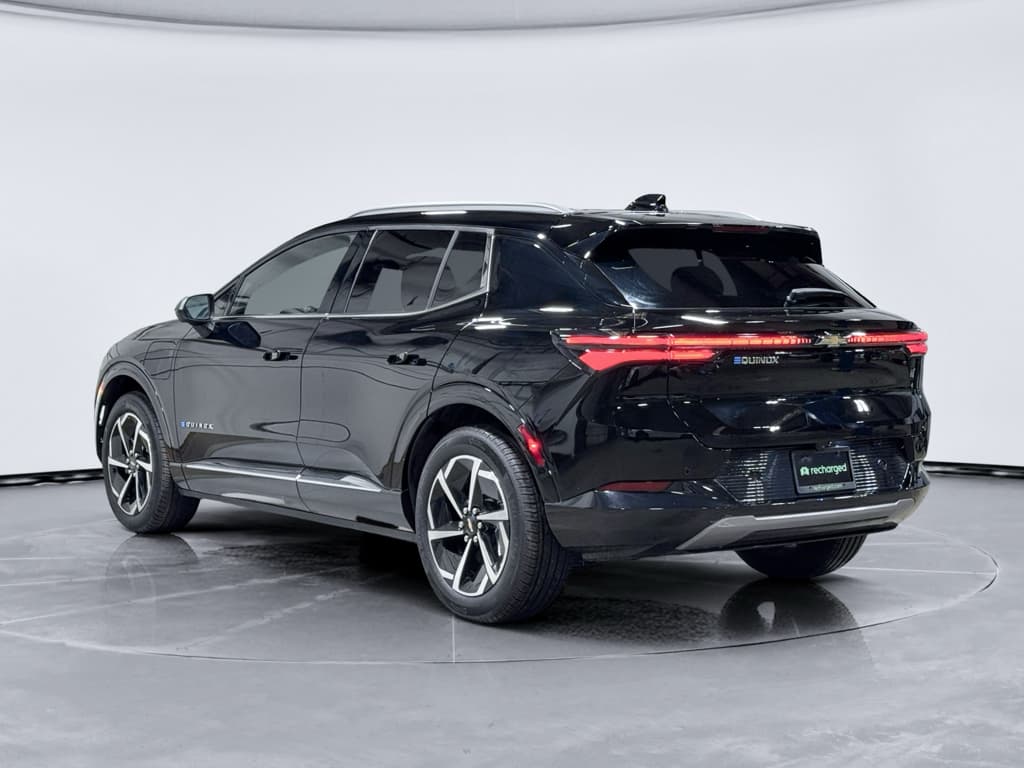 2025 Chevrolet Equinox EV view 2