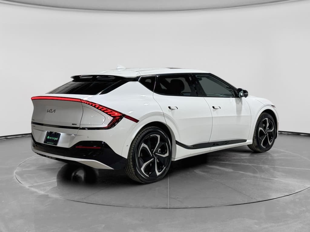 2024 Kia EV6 view 3