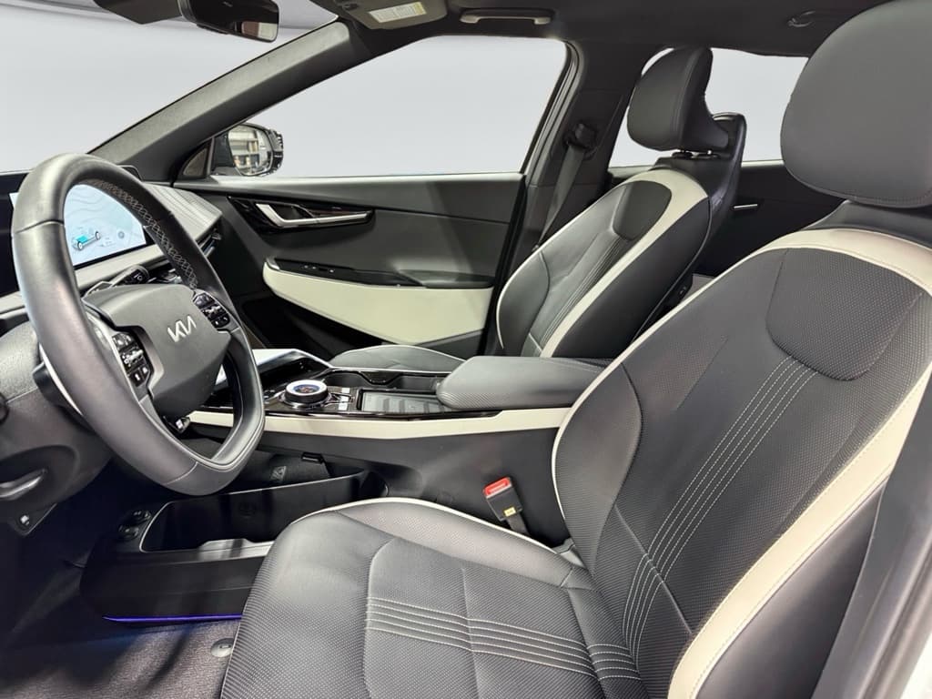2024 Kia EV6 view 18