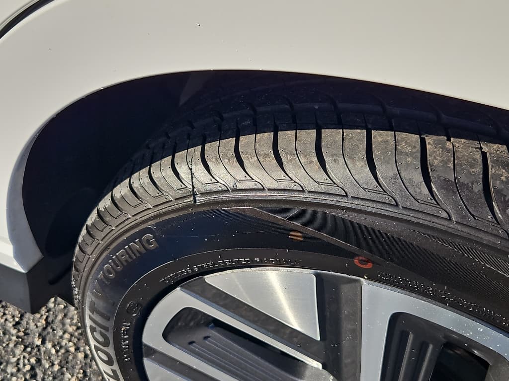 2023 Hyundai Kona EV view 30