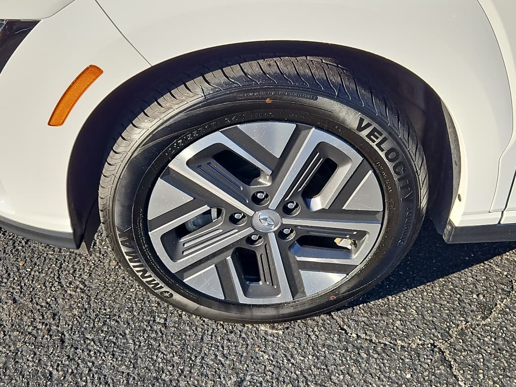 2023 Hyundai Kona EV view 27