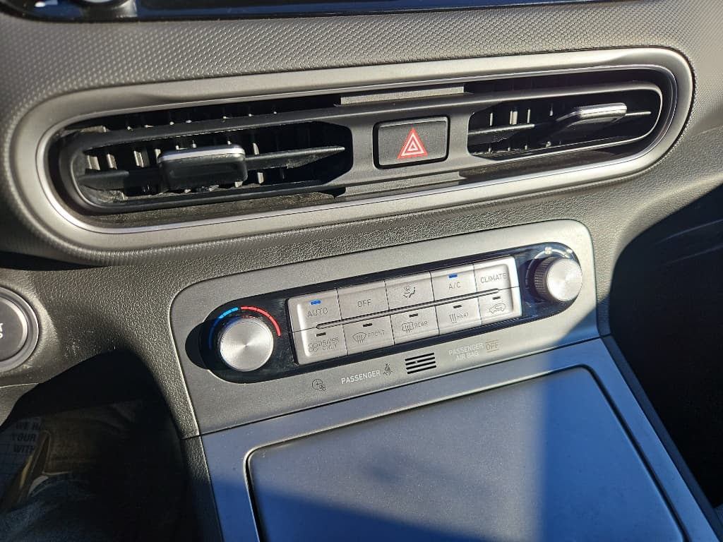 2023 Hyundai Kona EV view 15