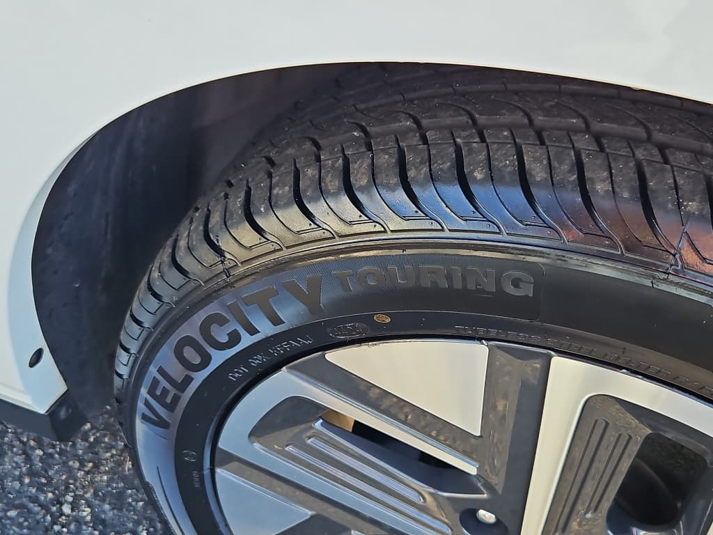 2023 Hyundai Kona EV view 34