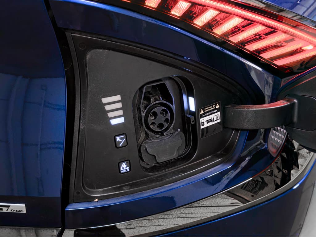 2024 Kia EV6 view 5