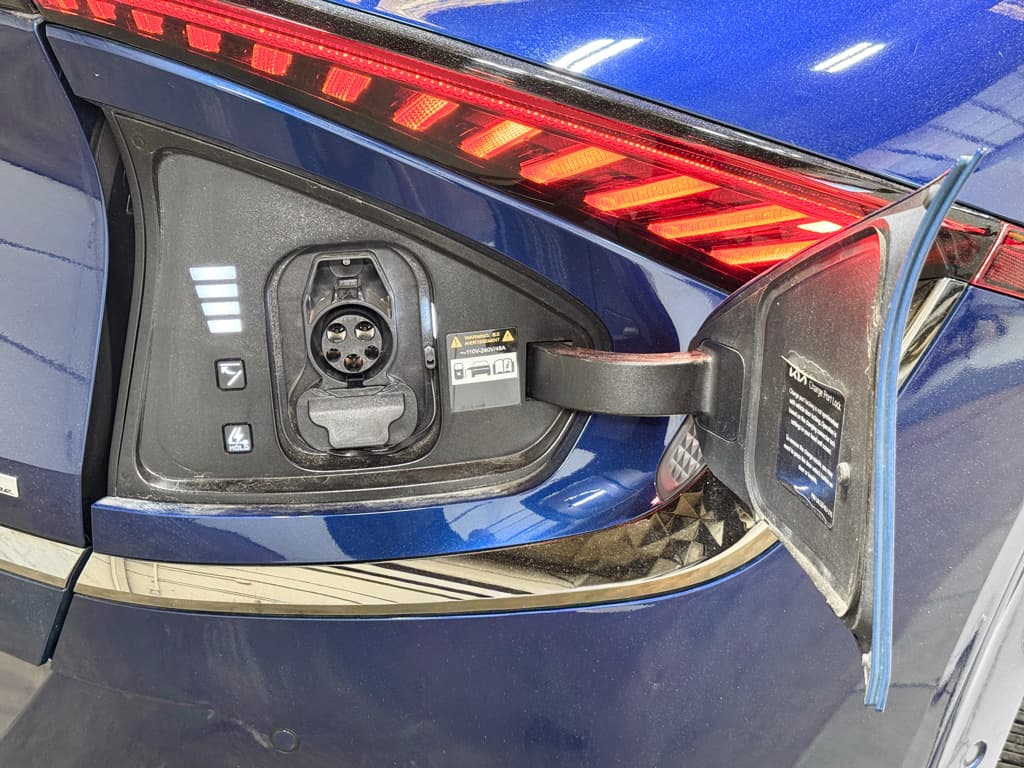 2024 Kia EV6 view 5