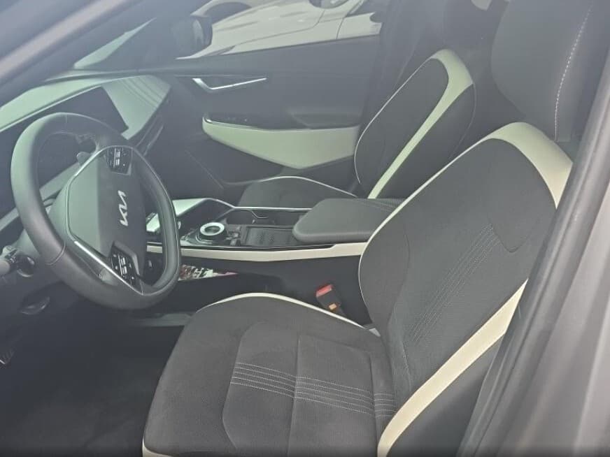 2024 Kia EV6 view 5