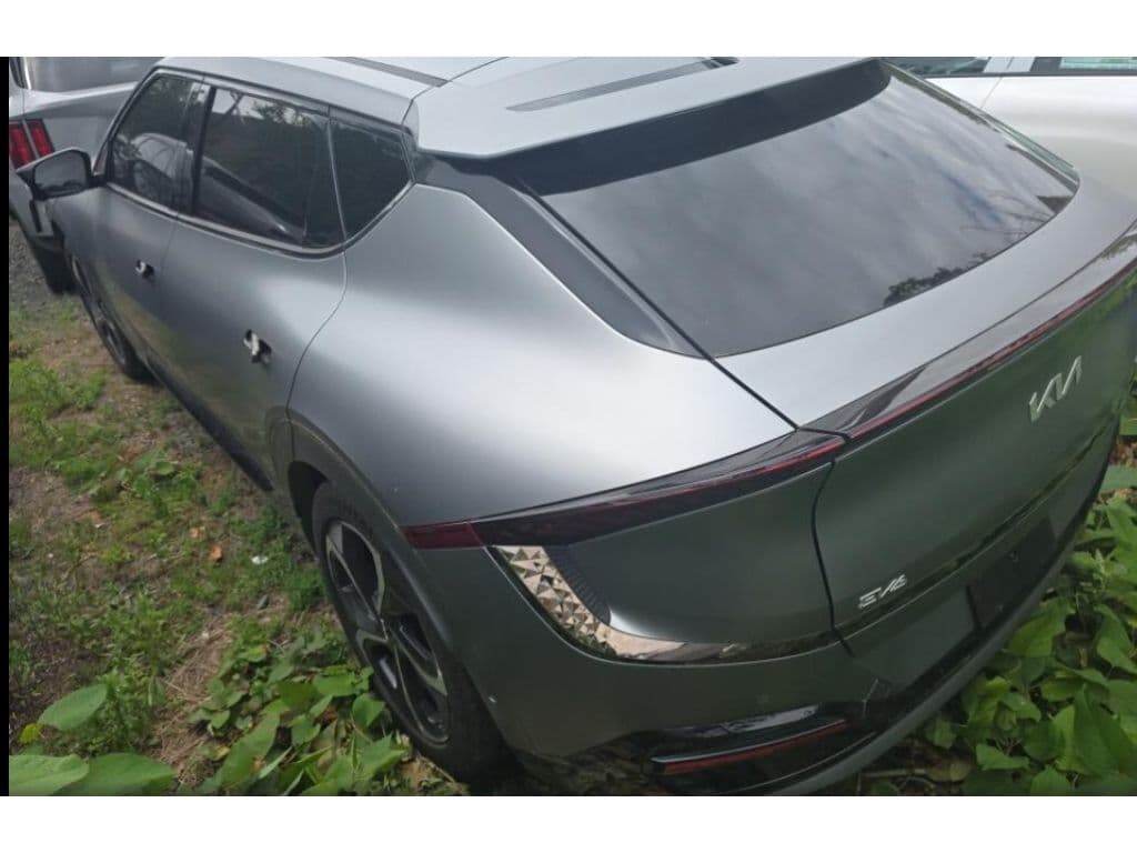 2024 Kia EV6 view 4