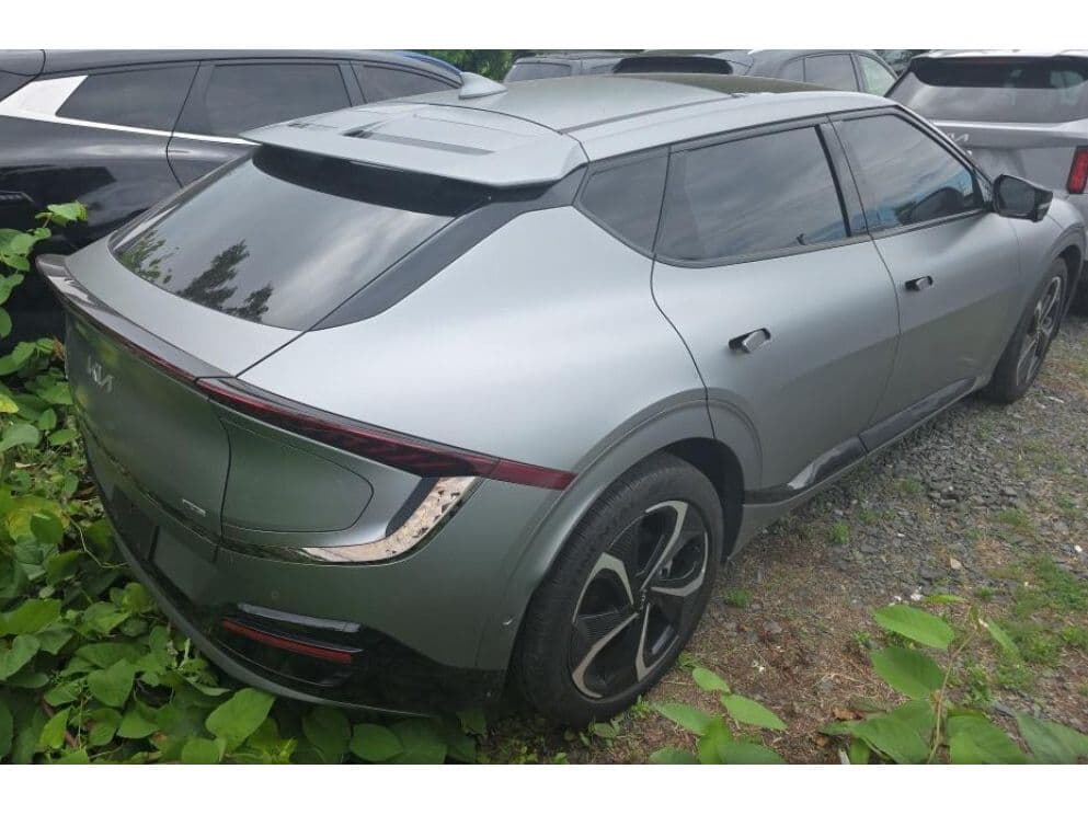 2024 Kia EV6 view 3