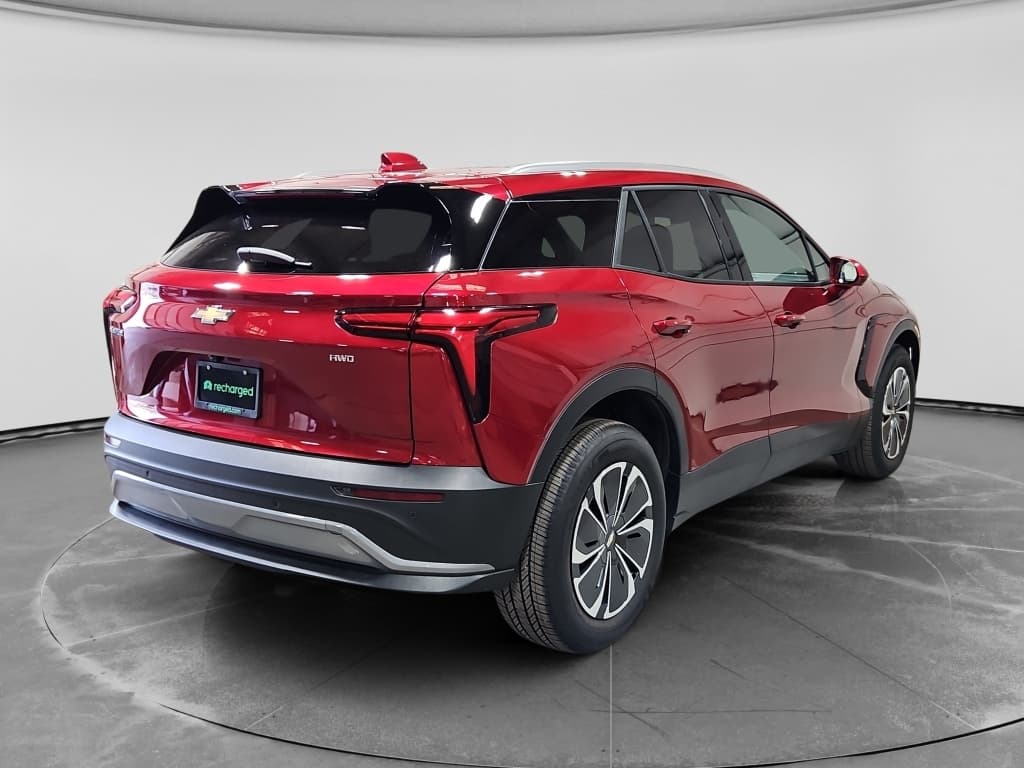 2025 Chevrolet Blazer EV view 3