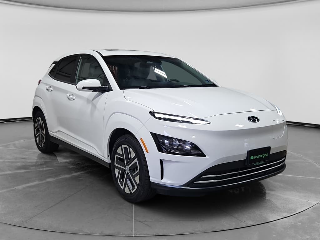 2023 Hyundai Kona EV view 4