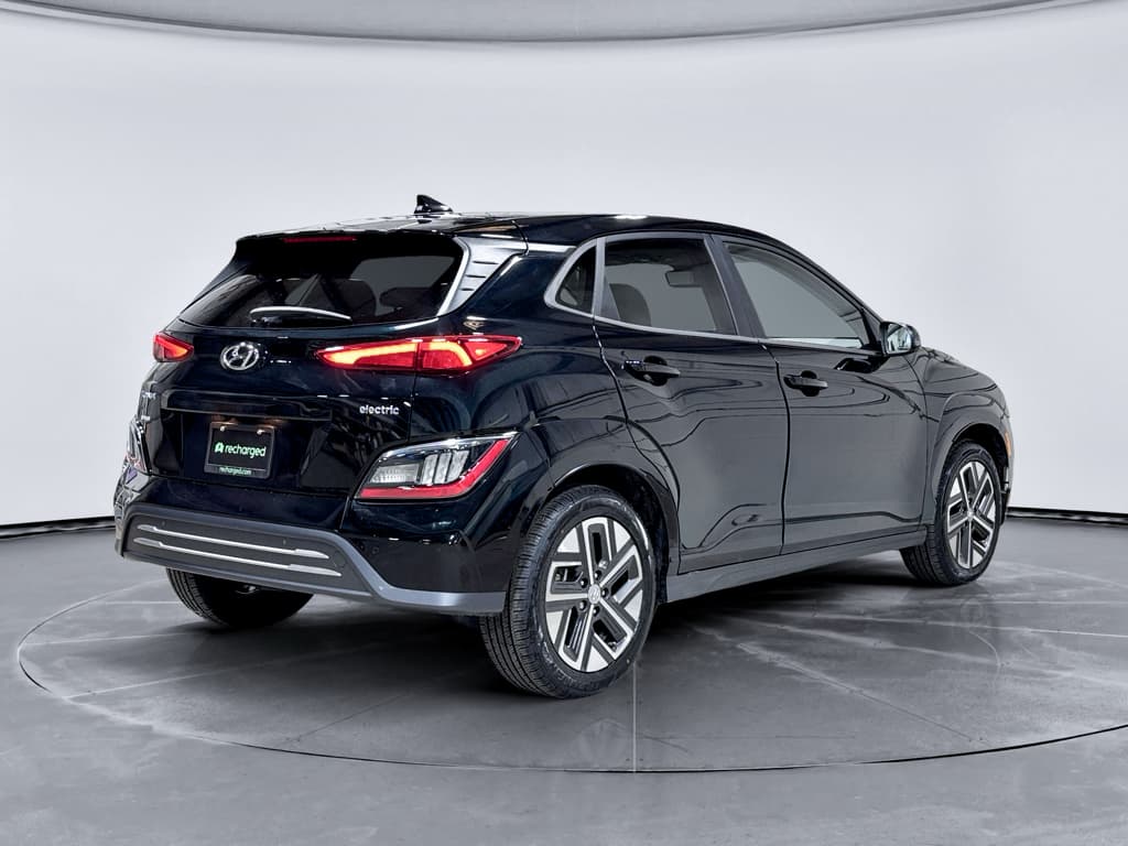 2023 Hyundai Kona EV view 3