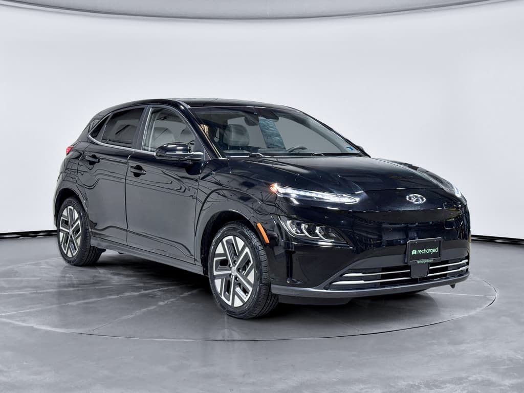 2023 Hyundai Kona EV view 4