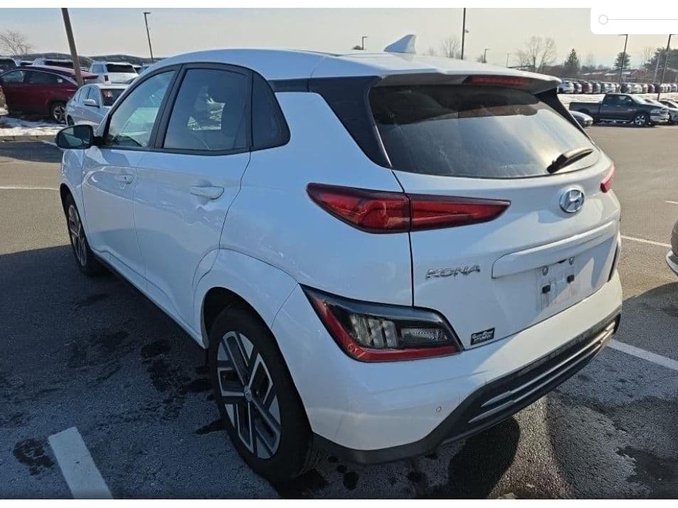 2023 Hyundai Kona EV view 4