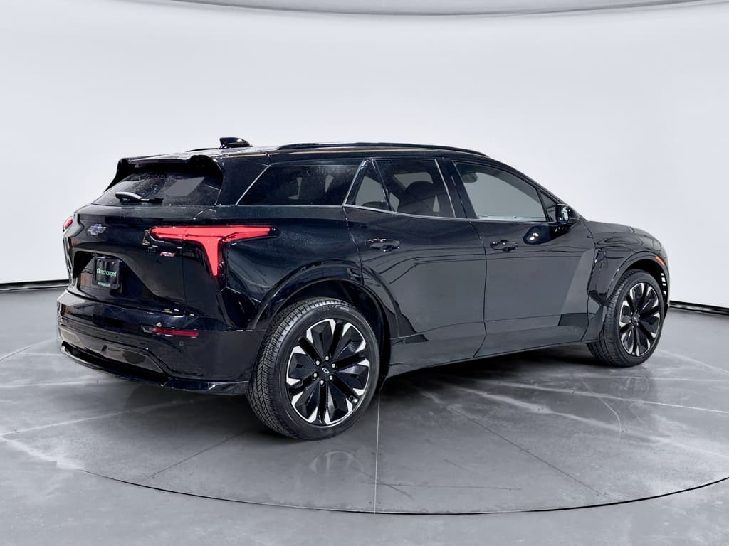 2024 Chevrolet Blazer EV view 3