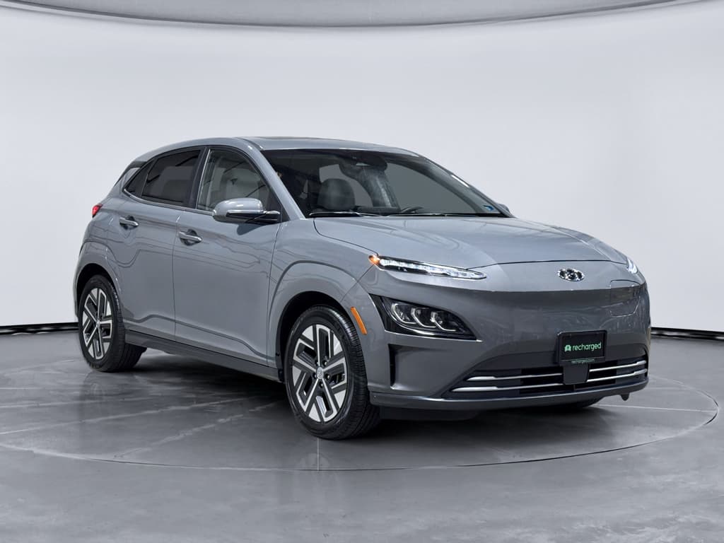 2023 Hyundai Kona EV view 4