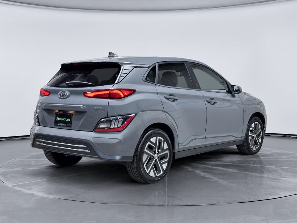 2023 Hyundai Kona EV view 3
