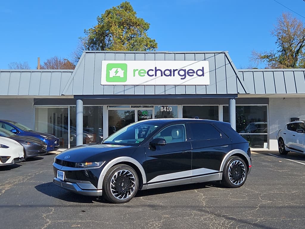 2023 Hyundai IONIQ 5 view 2