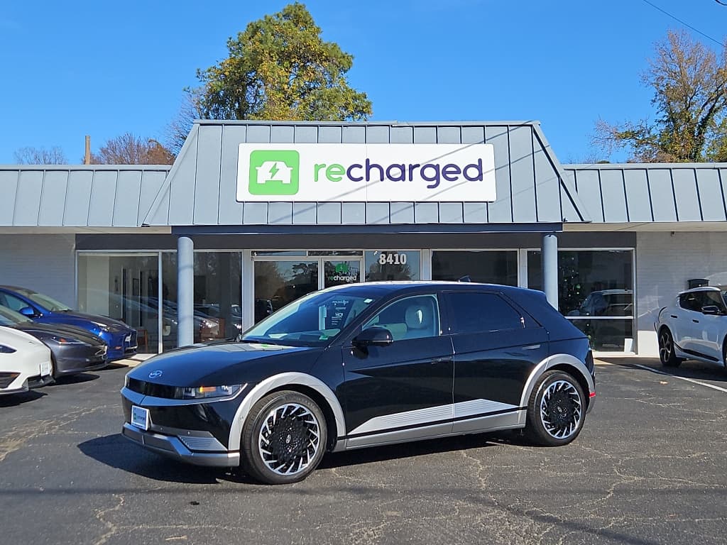 2023 Hyundai IONIQ 5 view 1