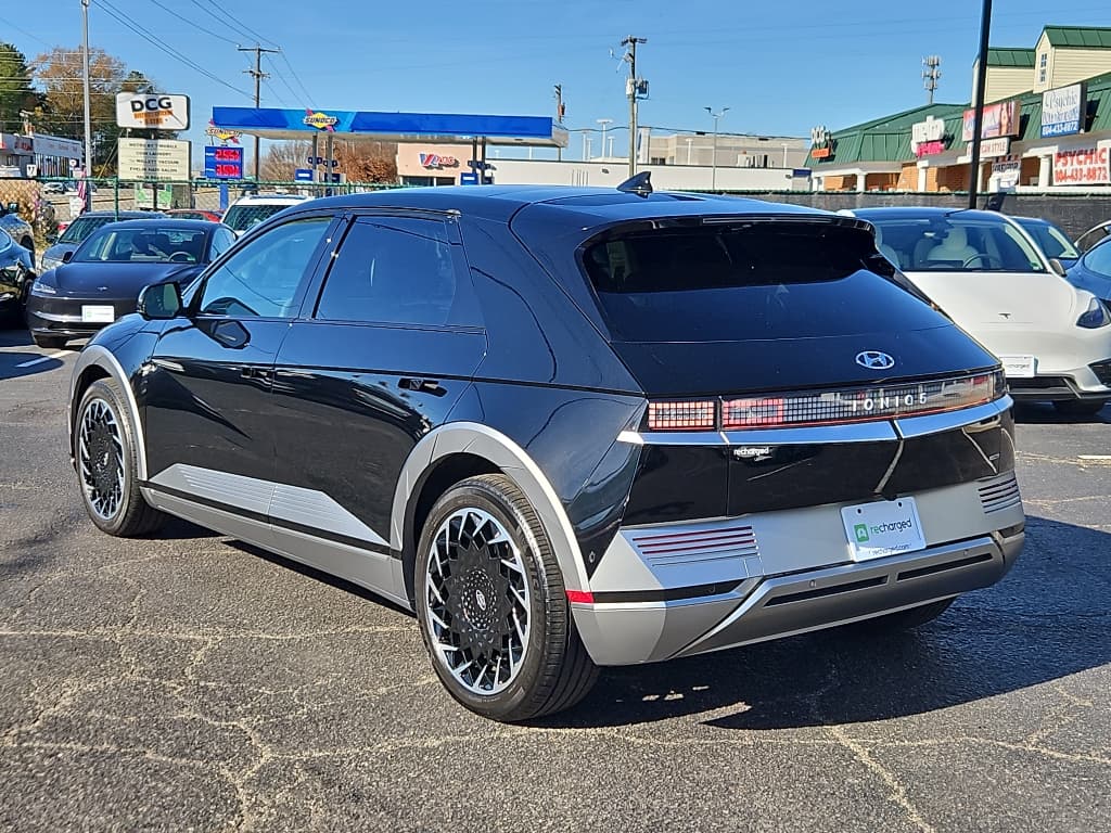 2023 Hyundai IONIQ 5 view 4