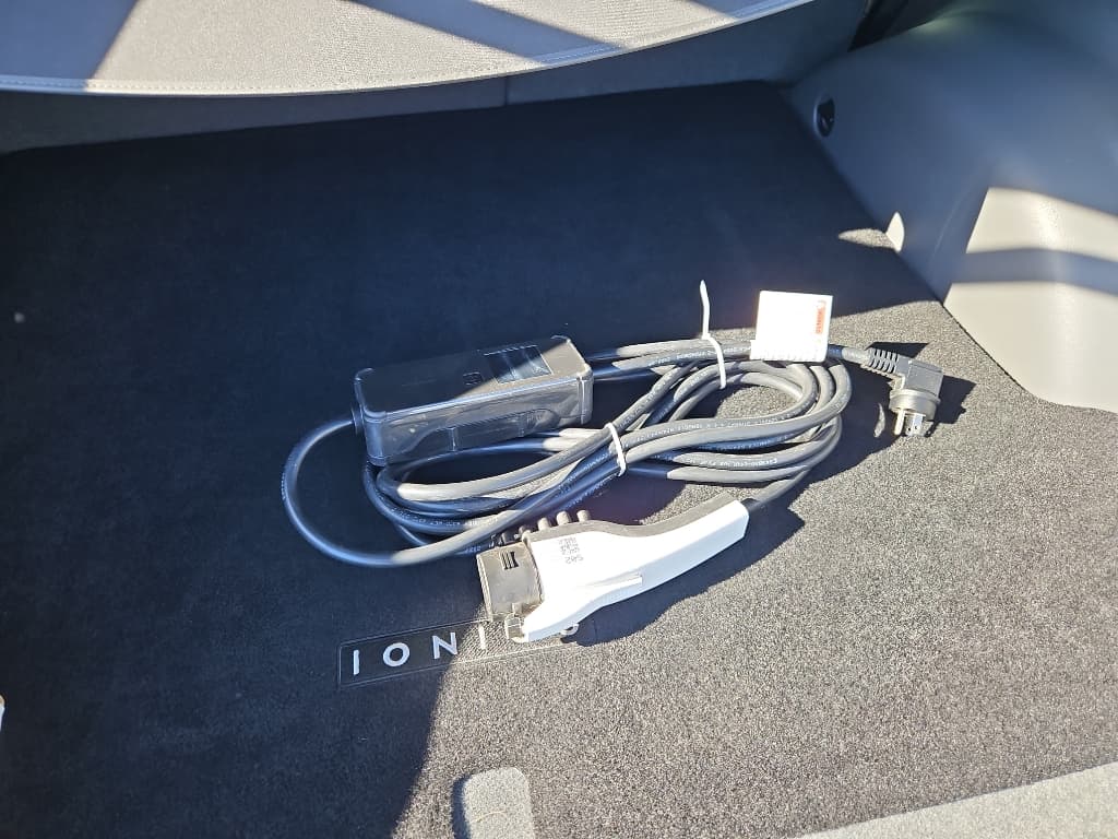 2023 Hyundai IONIQ 5 view 16