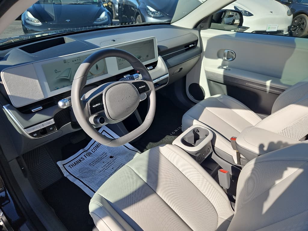 2023 Hyundai IONIQ 5 view 10