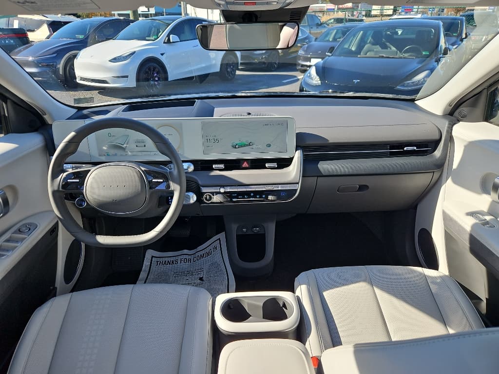 2023 Hyundai IONIQ 5 view 13