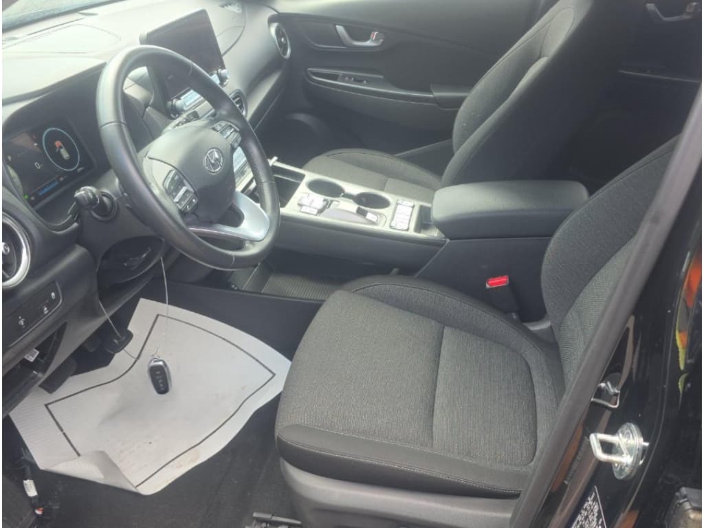 2023 Hyundai Kona EV view 5