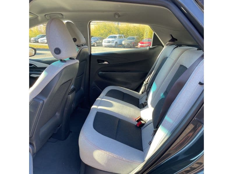 2017 Chevrolet Bolt EV view 6