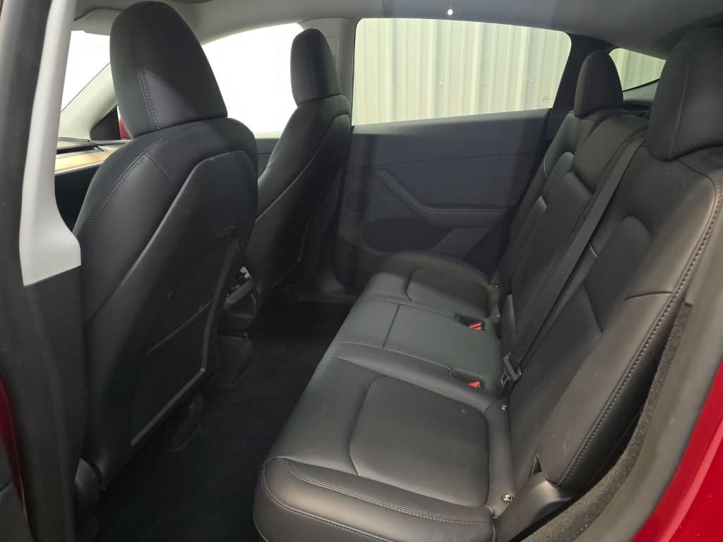 2024 Tesla Model Y view 6